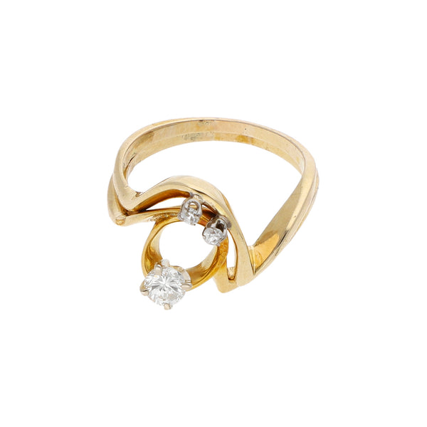 Alianza de dos piezas diseño especial con diamantes en oro amarillo 14 kilates.
