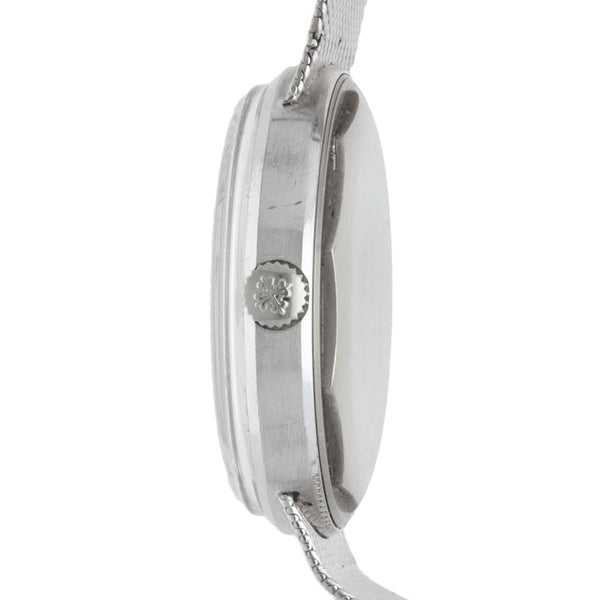 Reloj Patek Philippe para caballero modelo Calatrava en oro blanco 18 kilates.