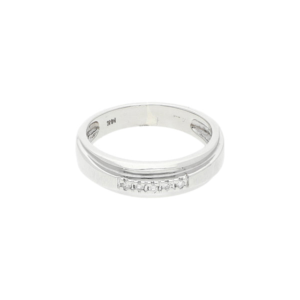 Anillo diseño especial con diamantes en oro blanco 14 kilates.