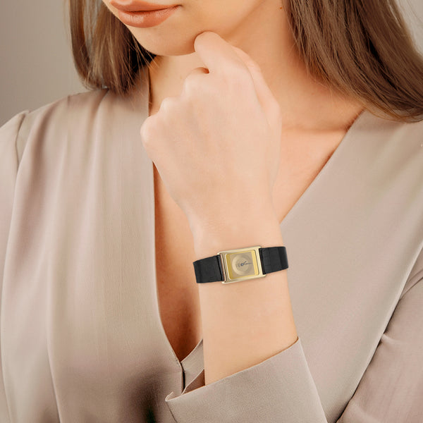 Reloj Concord para dama modelo Delirium caja en oro amarillo 18 kilates.