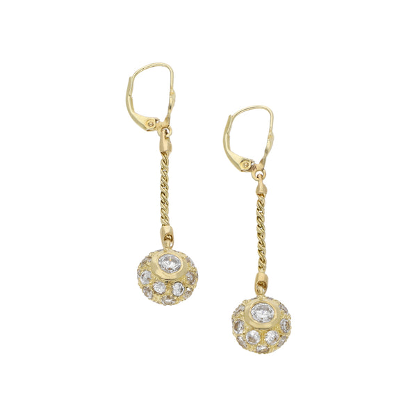 Anillo diseño especial con colgantes y circonias en oro amarillo 14 kilates.