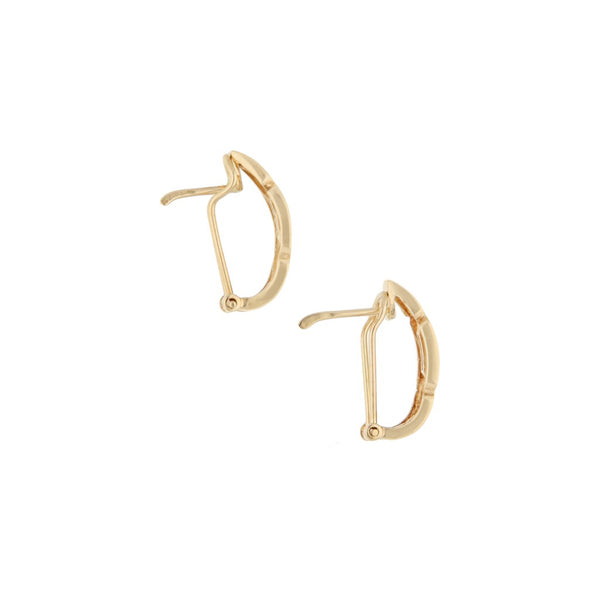 Aretes diseño especial en oro amarillo 14 kilates.