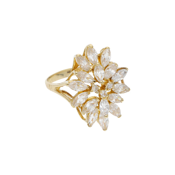 Anillo calado con circonias en oro amarillo 14 kilates.