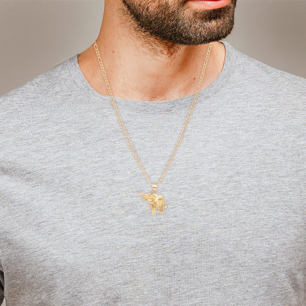 Collar de tres eslabones por uno y dije diseño especial motivo elefante en oro amarillo 14 kilates.
