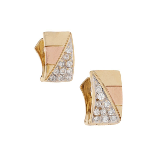 Aretes diseño especial con sintéticos en oro amarillo 14 kilates.