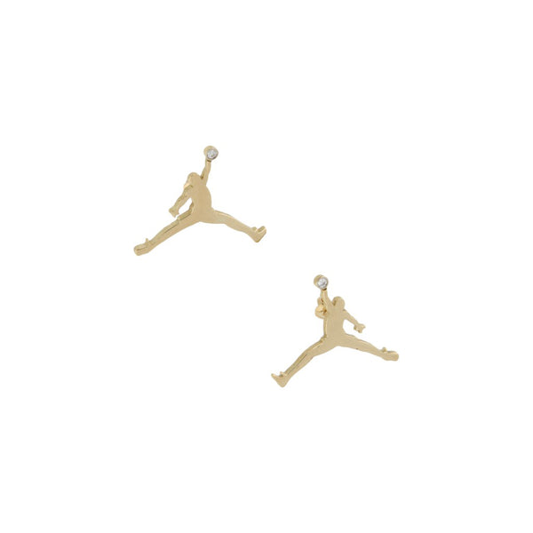 Broqueles diseño especial con circonias motivo basquetbolista en oro amarillo 14 kilates.