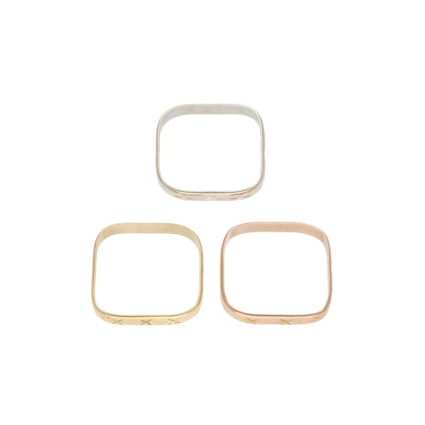 Argollas facetadas en oro tres tonos 18 kilates.
