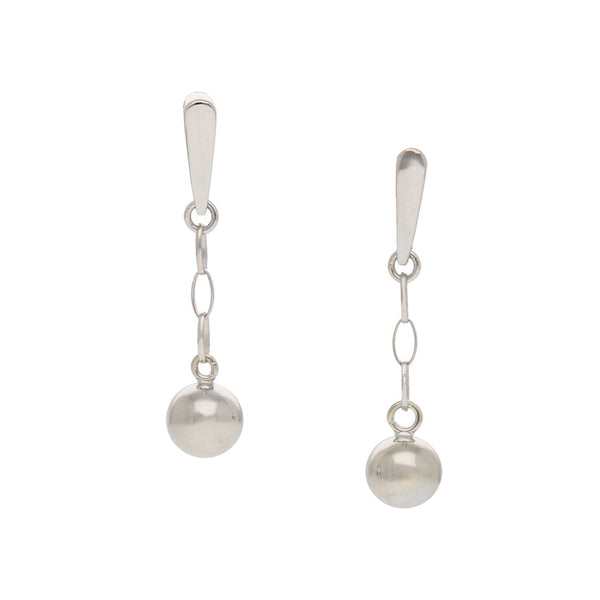 Broqueles diseño especial con colgantes en oro blanco 14 kilates.