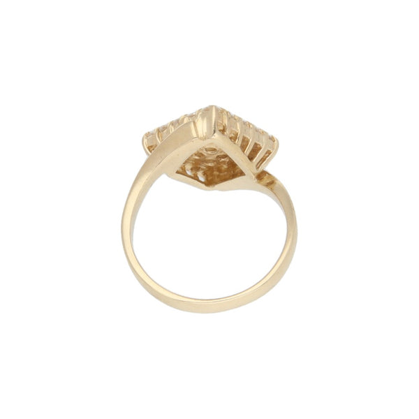 Anillo diseño especial con circonias en oro amarillo 14 kilates.