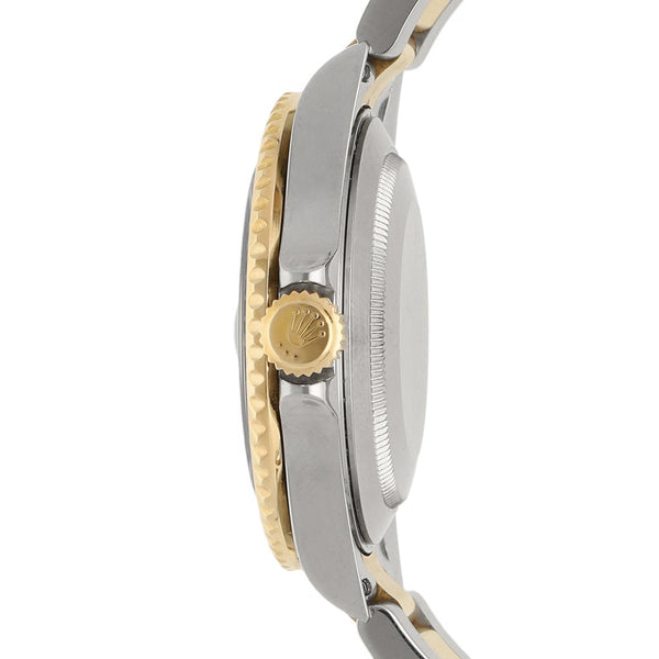 Reloj Rolex para caballero modelo Oyster Perpetual Date Submariner vistas en oro amarillo 18 kilates.
