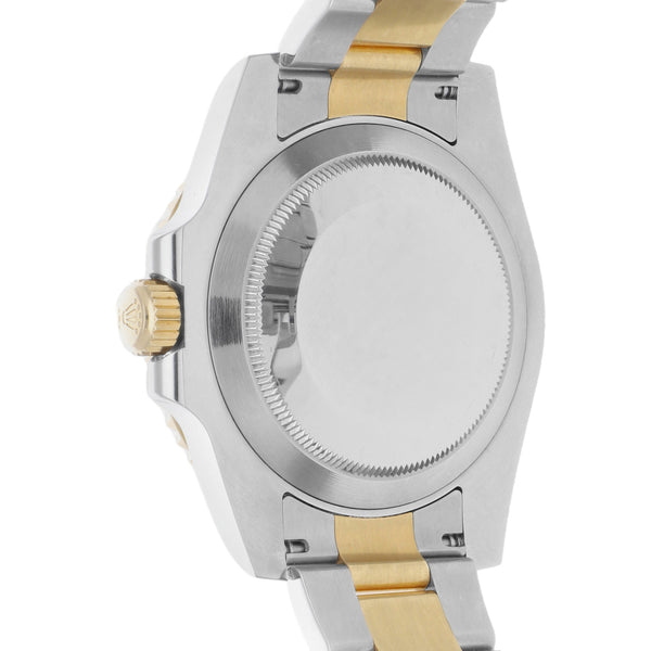 Reloj Rolex para caballero modelo Oyster Perpetual Date Submariner vistas oro amarillo 18 kilates.