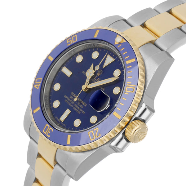 Reloj Rolex para caballero modelo Oyster Perpetual Date Submariner vistas oro amarillo 18 kilates.