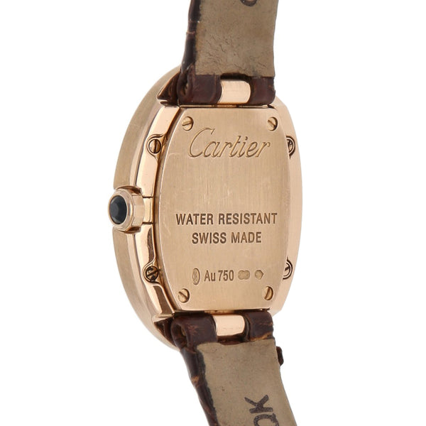 Reloj Cartier para dama modelo Baignoire caja y broche en oro rosa 18 kilates.