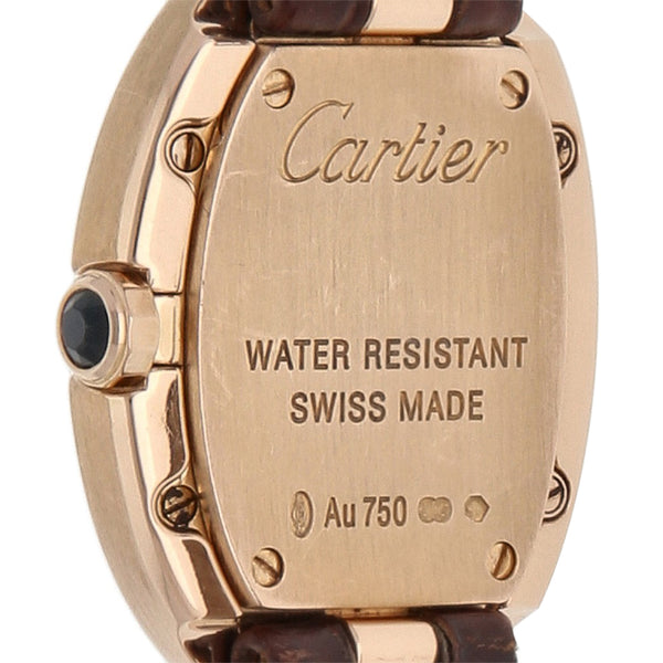 Reloj Cartier para dama modelo Baignoire caja y broche en oro rosa 18 kilates.