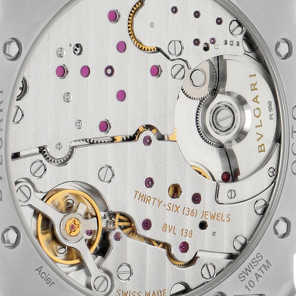 Reloj Bvlgari para caballero modelo Octo Finissimo.
