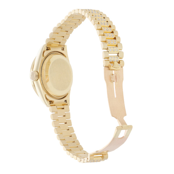 Reloj Rolex para dama modelo Oyster Perpetual DateJust en oro amarillo 18 kilates.