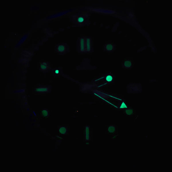 Reloj Omega para caballero modelo Seamaster.