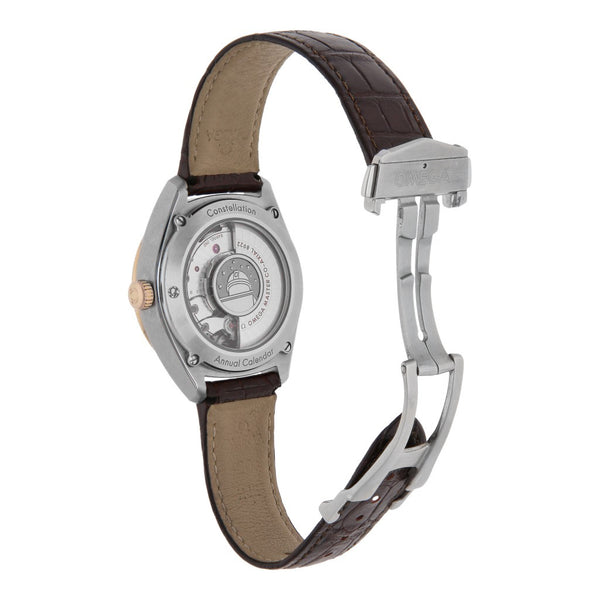 Reloj Omega para caballero modelo Constellation Globemaster vistas en oro rosa 18 kilates.