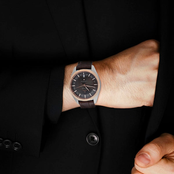 Reloj Omega para caballero modelo Constellation Globemaster vistas en oro rosa 18 kilates.