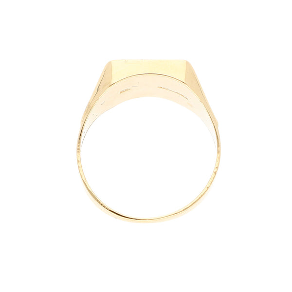 Anillo tipo sello en oro amarillo 14 kilates.