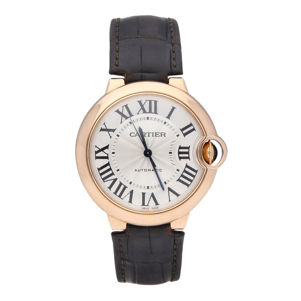 Reloj Cartier para dama modelo Ballon Bleu caja y broche en oro rosa 18 kilates.