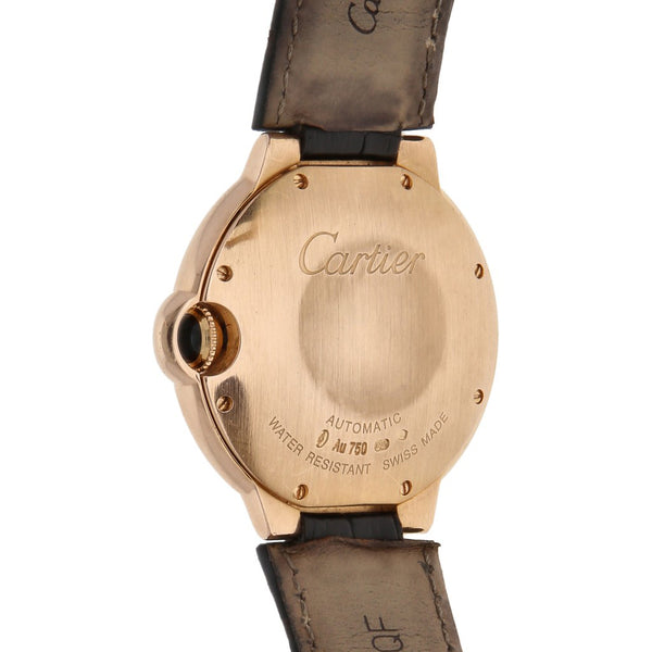 Reloj Cartier para dama modelo Ballon Bleu caja y broche en oro rosa 18 kilates.