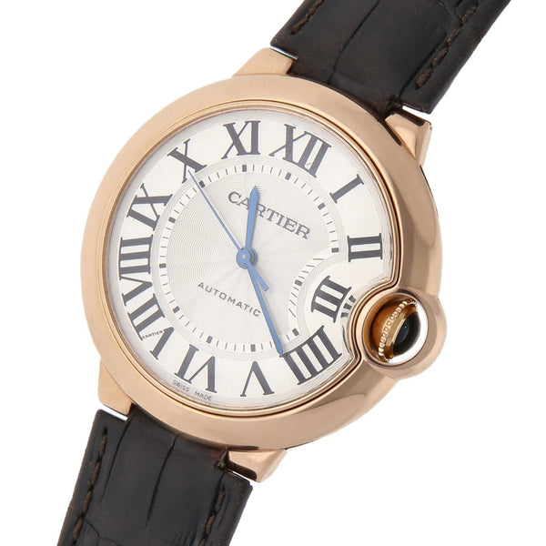 Reloj Cartier para dama modelo Ballon Bleu caja y broche en oro rosa 18 kilates.