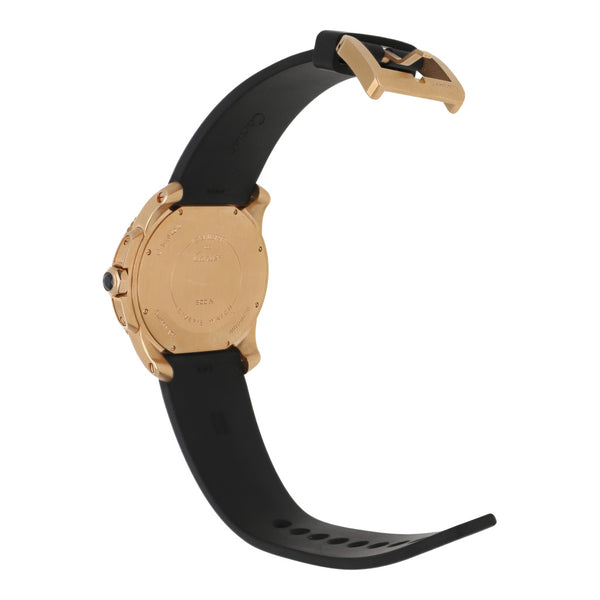 Reloj Cartier para caballero modelo Calibre de Cartier Diver caja y broche en oro amarillo 18 kilates.