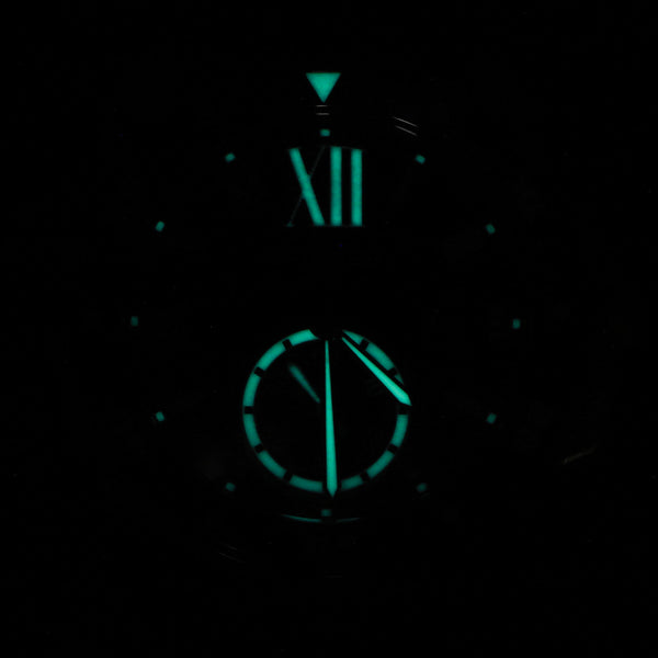 Reloj Cartier para caballero modelo Calibre de Cartier Diver caja y broche en oro amarillo 18 kilates.