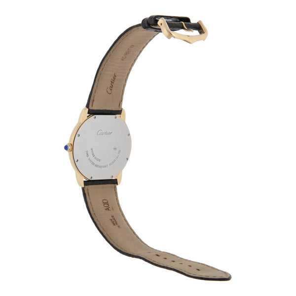 Reloj Cartier para caballero modelo Ronde Solo caja en oro amarillo 18 kilates.