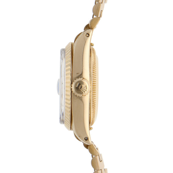 Reloj Rolex para dama modelo Oyster Perpetual DateJust en oro amarillo 18 kilates.