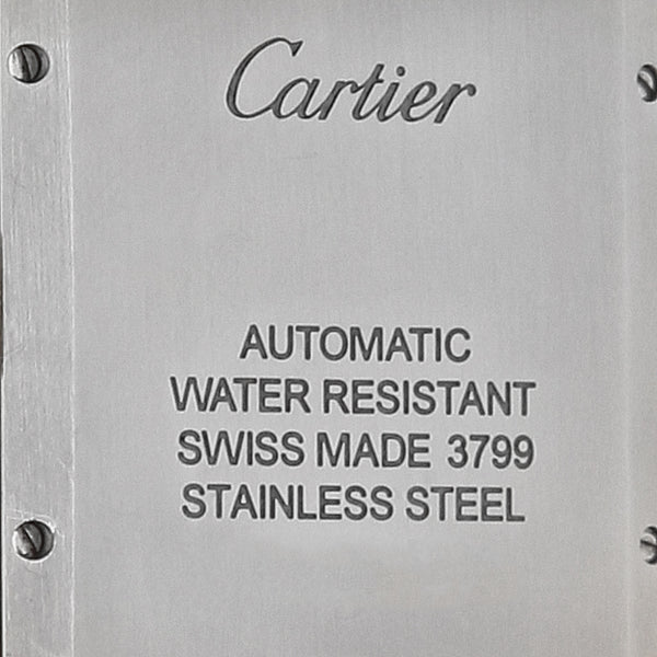 Reloj Cartier para caballero modelo Tank Solo caja y broche en oro rosa 18 kilates.