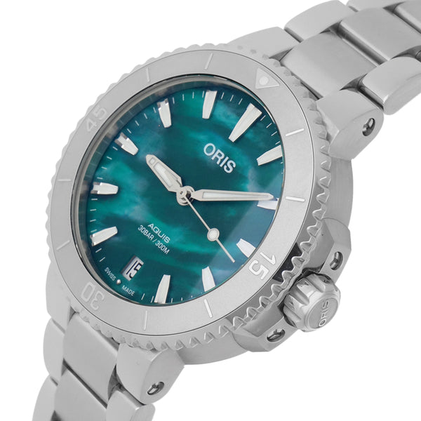 Reloj Oris para dama modelo Bracenet Aquis.