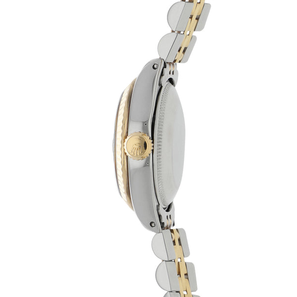 Reloj Rolex para dama modelo Oyster Perpetual DateJust vistas en oro amarillo 18 kilates.