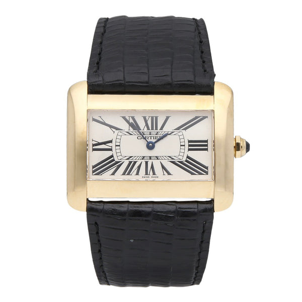 Reloj Cartier para caballero modelo Tank Divan caja y broche en oro amarillo 18 kilates.