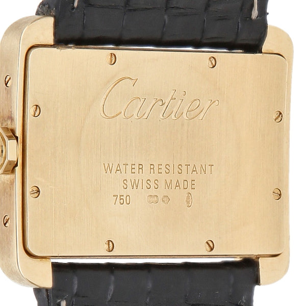 Reloj Cartier para caballero modelo Tank Divan caja y broche en oro amarillo 18 kilates.