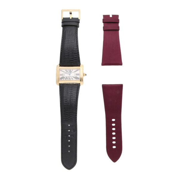 Reloj Cartier para caballero modelo Tank Divan caja y broche en oro amarillo 18 kilates.