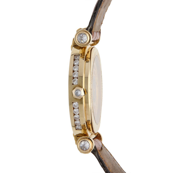 Reloj Carrera y Carrera para dama caja y broche en oro amarillo 18 kilates.