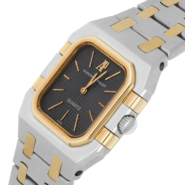Reloj Audemars Piaget para dama modelo Royal Oak vistas oro 18 kilates.