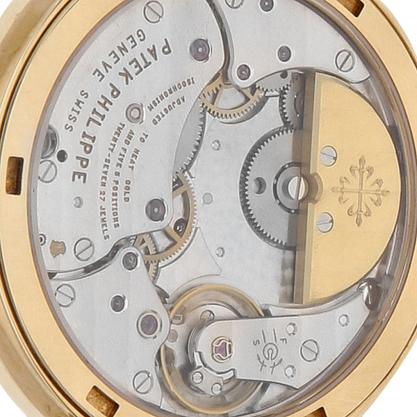 Reloj Patek Philippe para caballero/unisex modelo Calatrava caja y broche en oro amarillo 18 kilates.