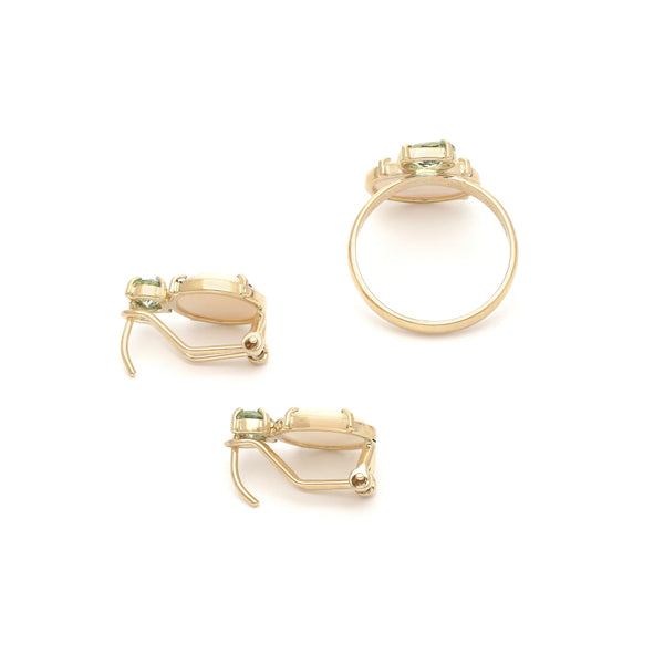 Juego de anillo y aretes diseño especial con perla y turmalina en oro amarillo 14 kilates.