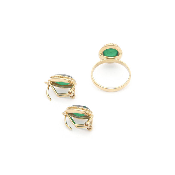 Juego anillo y aretes estriados con cuarzos en oro amarillo 14 kilates.