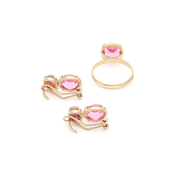Juego anillo y aretes diseño especial con ópalo y rosa de Francia en oro amarillo 14 kilates.