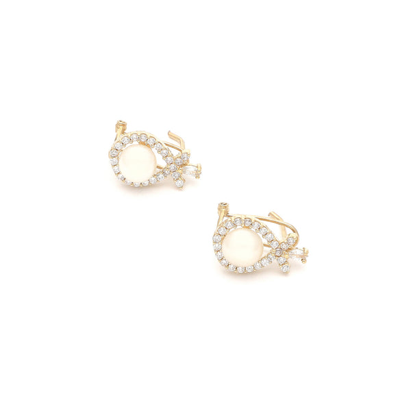 Aretes diseño especial con perla y circonias en oro amarillo 14 kilates.
