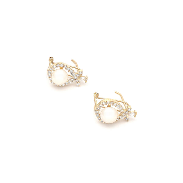 Aretes diseño especial con perla y circonias en oro amarillo 14 kilates.