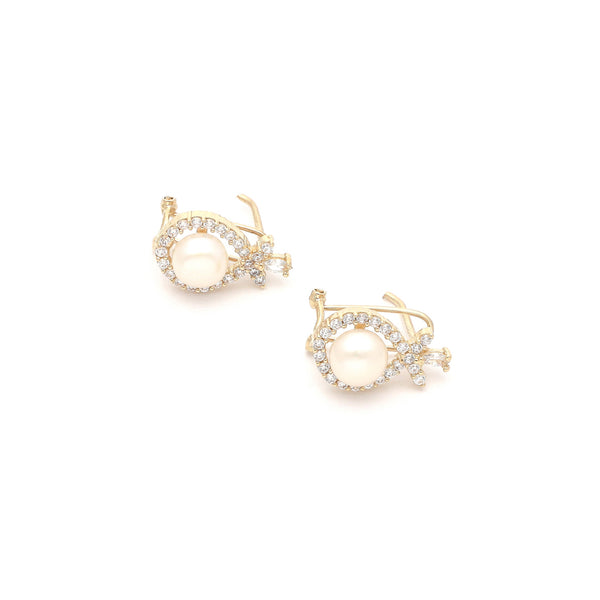 Aretes diseño especial con perlas y circonias en oro amarillo 14 kilates.