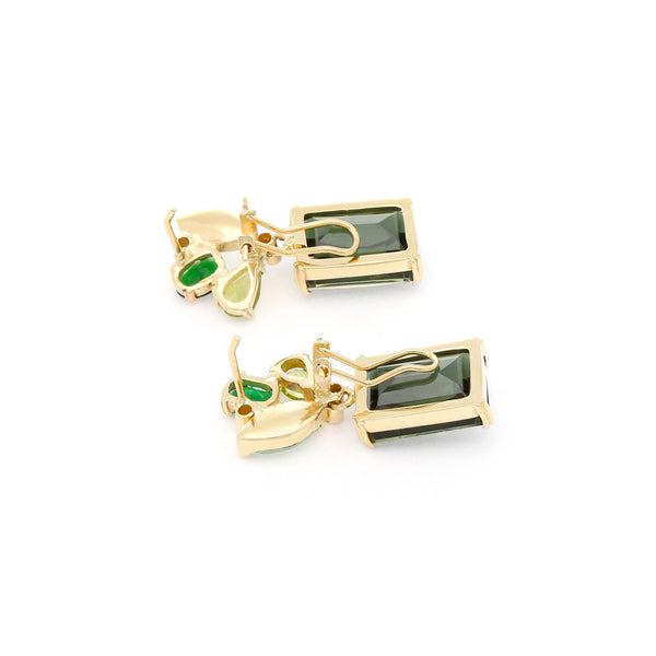Juego anillo y aretes con colgantes diseño especial con cuarzo y gemas en oro amarillo 14 kilates.