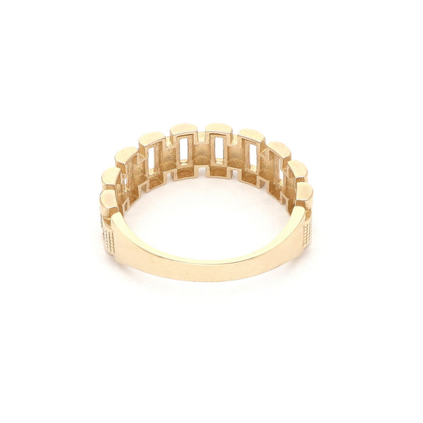 Anillo diseño especial en oro amarillo 14 kilates.
