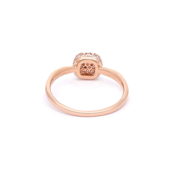 Anillo diseño especial con circonias en oro rosa 14 kilates.
