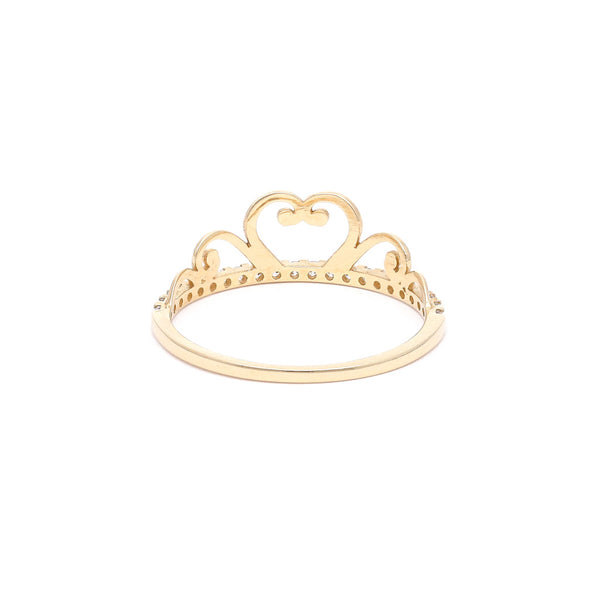 Anillo diseño especial con circonias motivo corona en oro amarillo 14 kilates.